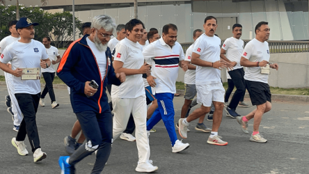 Dr. Faruk G. Patel flags off “Say No To Drugs” Marathon at World Cancer Day